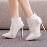 THIN-HEELED POINTED LACE RHINESTONE BOOTS