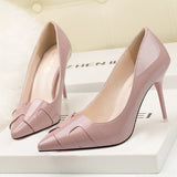 POINTED SOLID PATENT LEATHER PUMPS