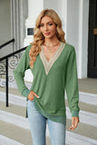 V-NECK CONTRAST SPLIT LOOSE LONG SLEEVE T-SHIRT