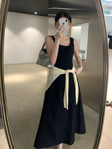 Elegant Black Midi Dress with Square Neckline