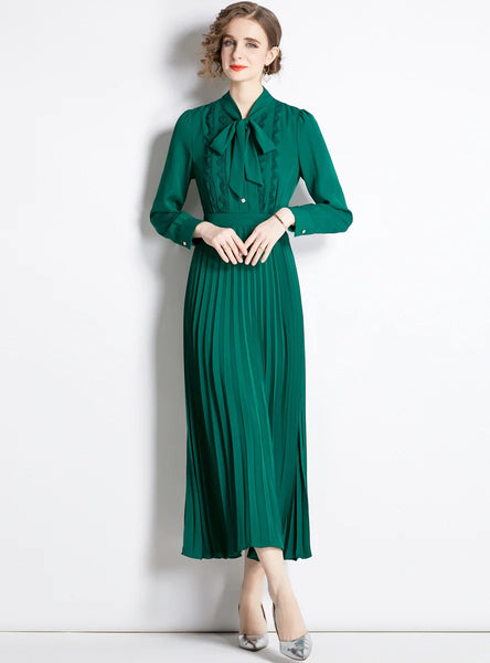 TIE-LED LONG-SLEEVED STITCHING BIG SWING DRESS