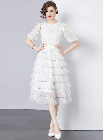 SEQUINED GAUZE CAKE WAIST SLIMMING DRESS