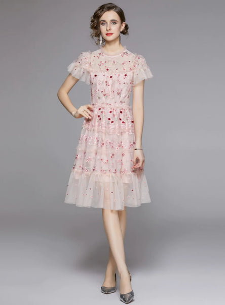 SHORT-SLEEVED SEQUINED GAUZE EMBROIDERED DRESS