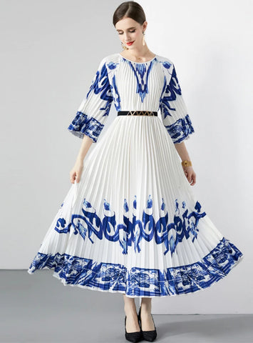 PLEATED BLUE AND WHITE PORCELAIN LOOSE DRESS