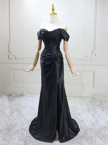 Mermaid Sweetheart Ruched Satin Black Prom Dress