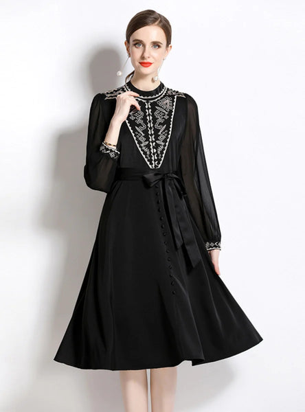 EMBROIDERED PERSPECTIVE BUBBLE SLEEVE BELT DRESS