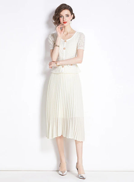SLIM-FIT LACE PLEATED SHORT SLEEVE DRESS
