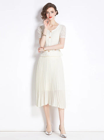 SLIM-FIT LACE PLEATED SHORT SLEEVE DRESS