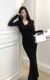 Stylish Long - Sleeved Ivory Gown with Delicate Lace Design