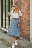 SLIM AND BREASTED DENIM SKIRT