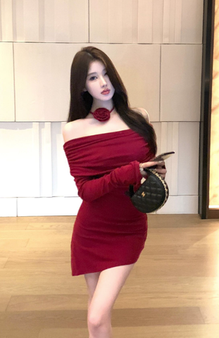 Elegant Off - Shoulder Red Velvet Dress with Rose Choker