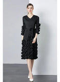 SLIM V-NECK RUFFLED WOOD EARS DRESS