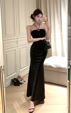 Elegant Black Strapless Maxi Dress with Halter Detail
