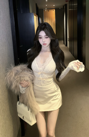 Elegant Cream Outfit with Lace - detailed Top and Mini Skirt
