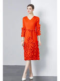 SLIM V-NECK RUFFLED WOOD EARS DRESS