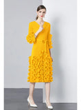 SLIM V-NECK RUFFLED WOOD EARS DRESS