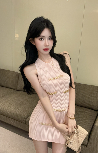 Charming Pink Sleeveless Dress with Gold Chain Accents