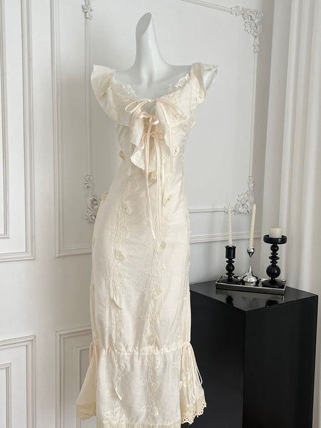 Elegant Cream Lace Ruffled Mermaid Dress