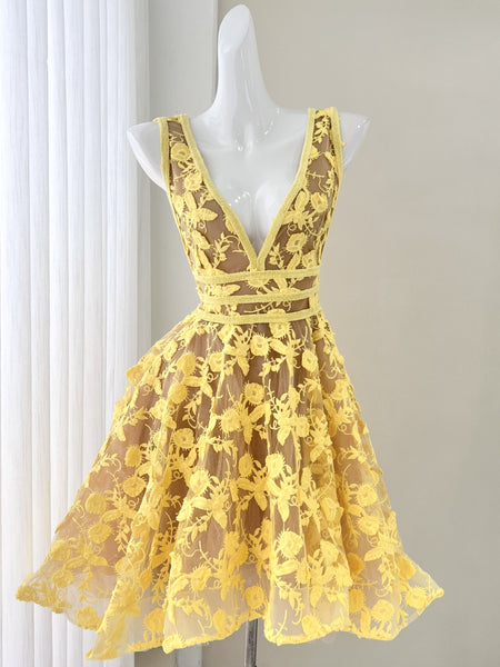Vintage Golden Backless Yellow Lace Dress