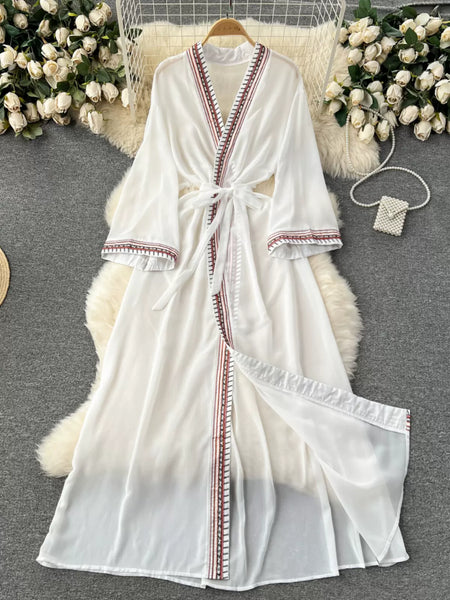 Retro White Robe 2024 White Reimagination of Vintage Charm Robe – Ncocon