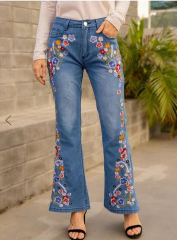 Slight Stretch Straight Leg Plus Floral Embroidered Jeans