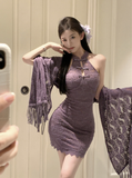 Sleeveless lace dress with hollow neck