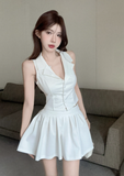 Stylish Sleeveless White Blazer - style Vest and Skirt Set