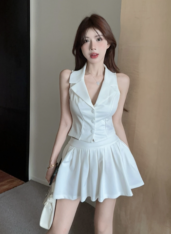 Stylish Sleeveless White Blazer - style Vest and Skirt Set