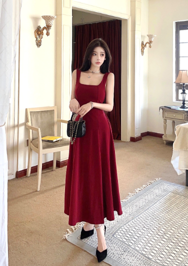 Stylish Sleeveless Maroon Knit Maxi Dress with Shoulder Straps