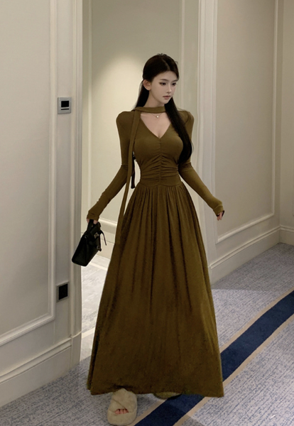 Elegant Long - Sleeve Olive Green Halter Neck Maxi Dress