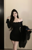 Elegant Black Bodycon Dress with Delicate Lace Trim Detail