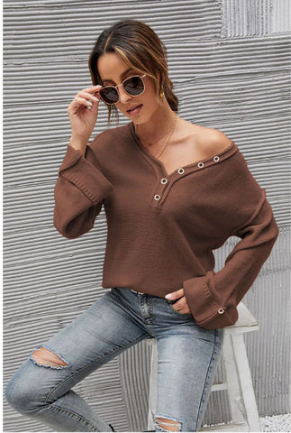 PULLOVER V-NECK LONG SLEEVE SWEATER