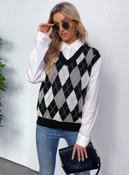 LATTICE V-NECK KNITTED PULLOVER VEST