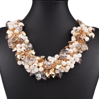 Fathion Pearl and Rhinestone Matched Women's Necklace