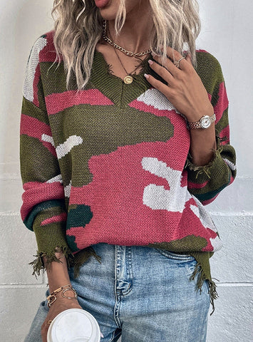 V-NECK HOLE CONTRAST CAMOUFLAGE SWEATER