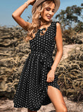 POINT SLEEVELESS LACE-UP PLEATED DRESS