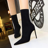 THIN POINTED ELASTIC BOOTIES
