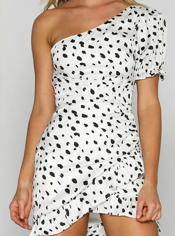 Sexy One Shoulder Dot Print Ruffled Bodycon Dress