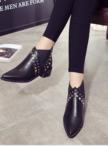 Gorgeous PU Leather Pointed Toe Low Heels Slip On Ladies Casual Shoes