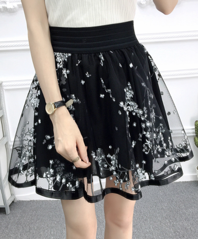 Trendy Bowknot Floral Embroidered Culotte Shorts